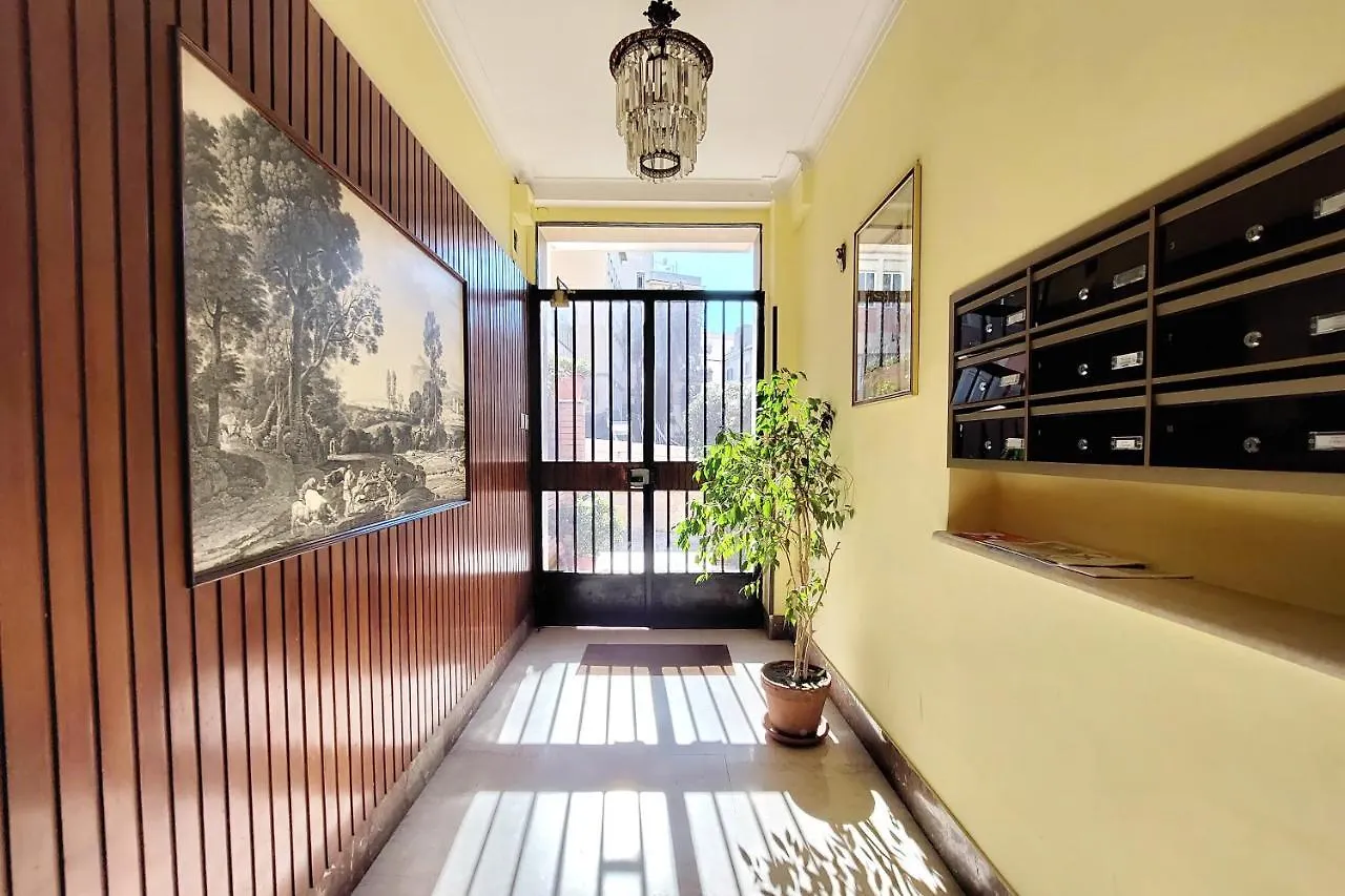 Timeless St Peter Terrace Apartment Rome